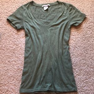 Victoria’s Secret PINK V-neck T-shirt